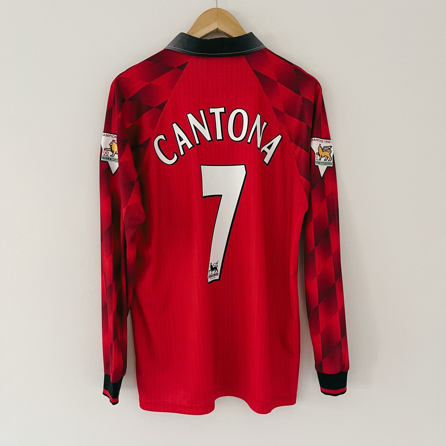 Retro X Cantona 1996-98 Home